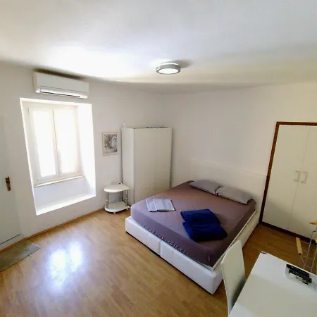 Guest house Eis *